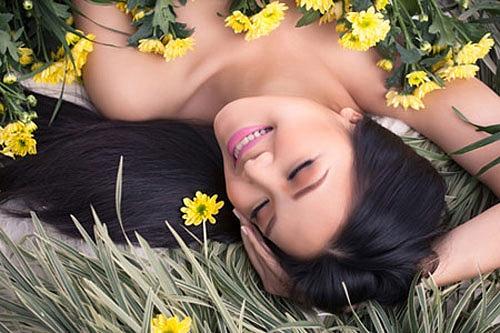 Dàn hậu bạo dạn chụp nude: Kỳ Duyên khiến fan truyền thái y, Ngọc Trinh bạo liệt nhất, Mai Phương Thúy mặc cũng như không-12