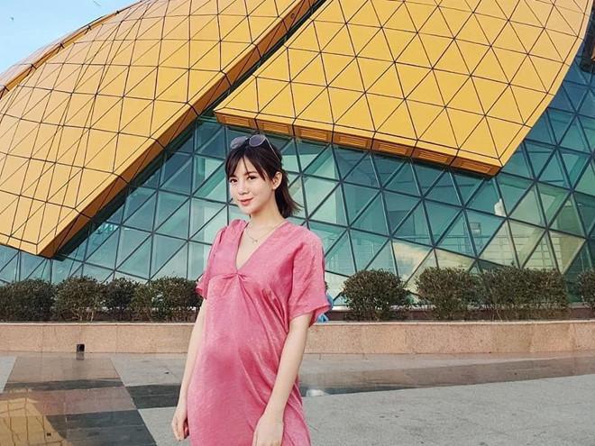 Tú Linh MU mang bầu lần thứ 2 sau một năm sinh con đầu lòng-1