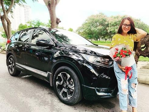 Đua theo trào lưu, Hải Băng khoe ảnh chụp mang bầu 3 tháng mà bụng vẫn phẳng lì-5