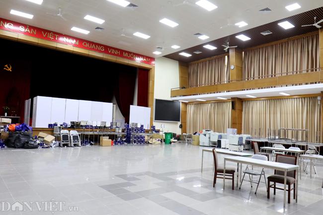 Bí mật căn phòng được cách ly 14 ngày của cán bộ in sao đề kỳ thi THPT-1