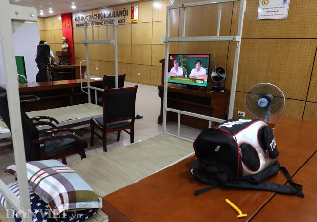 Bí mật căn phòng được cách ly 14 ngày của cán bộ in sao đề kỳ thi THPT-3