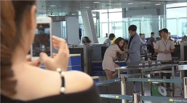 Vũ công khai cặp kè với nhân tình trong tập 54 Về Nhà Đi Con-2