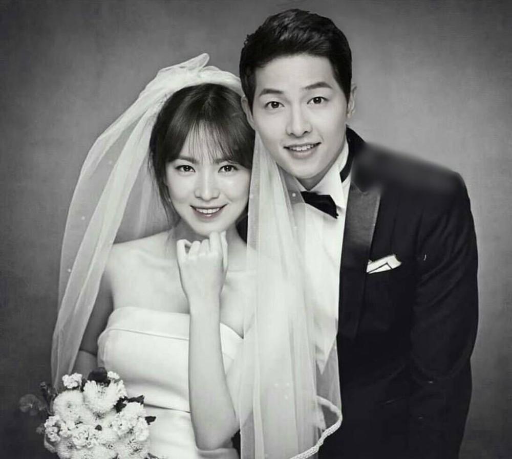 Dù trời sinh nét phu thê tướng số, Song Joong Ki - Song Hye Kyo vẫn tan đàn xẻ nghé vì trót phạm TAM HỢP-8