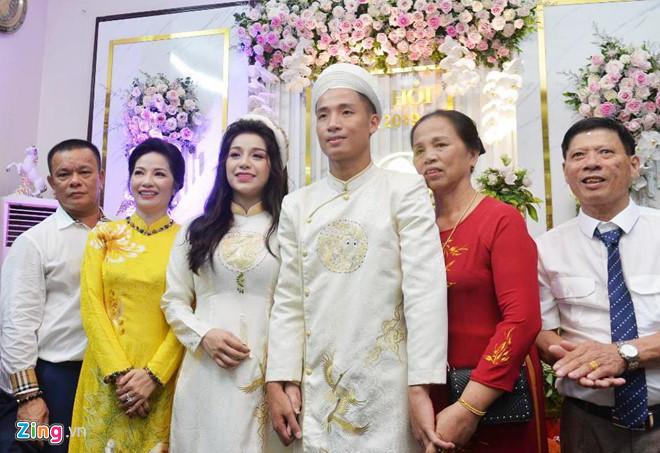 Dũng Chíp, Dũng Tư đã có vợ, fan trêu hỏi khi nào tới Dũng thủ môn-6