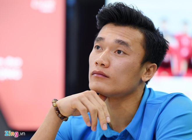 Dũng Chíp, Dũng Tư đã có vợ, fan trêu hỏi khi nào tới Dũng thủ môn-9