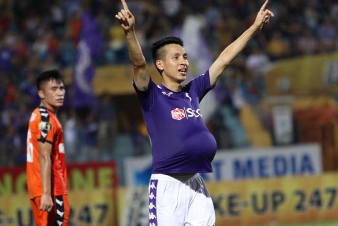 Dũng Chíp, Dũng Tư đã có vợ, fan trêu hỏi khi nào tới Dũng thủ môn-4