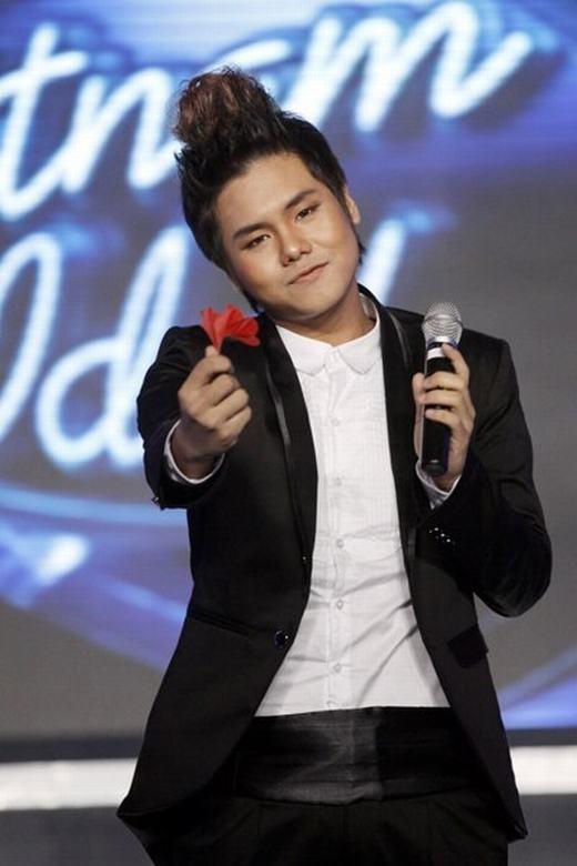 10 năm rời showbiz, MC Vui cùng Hugo Đức Anh gây xôn xao với vòng eo con kiến trong bộ dạng không tấm vải che thân-3