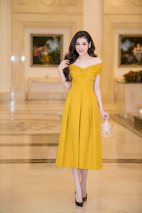 SAO MẶC ĐẸP: Lan Khuê xuất sắc giấu bụng bầu 5 tháng - Thúy Ngân khoe dáng đẹp như tạc với jumpsuit bó sát-5