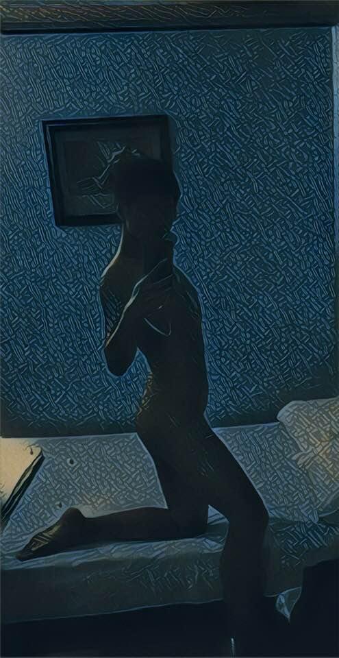 Ngoài bức ảnh nude nóng rẫy, MC Đức Anh Hugo còn gây sốc với loạt cử chỉ yểu điệu thục nữ khiến ai nhìn cũng hoang mang-2