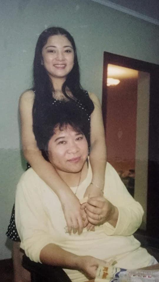 Ảnh hiếm 15 năm trước của hoa hậu Nguyễn Thị Huyền: Ngủ gục sau đêm đăng quang mà vẫn xứng danh quốc sắc-3