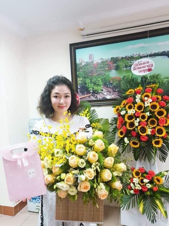 Ảnh hiếm 15 năm trước của hoa hậu Nguyễn Thị Huyền: Ngủ gục sau đêm đăng quang mà vẫn xứng danh quốc sắc-7