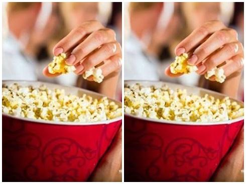 Tự làm bỏng ngô ngọt, xem phim tại nhà với hội bạn thân