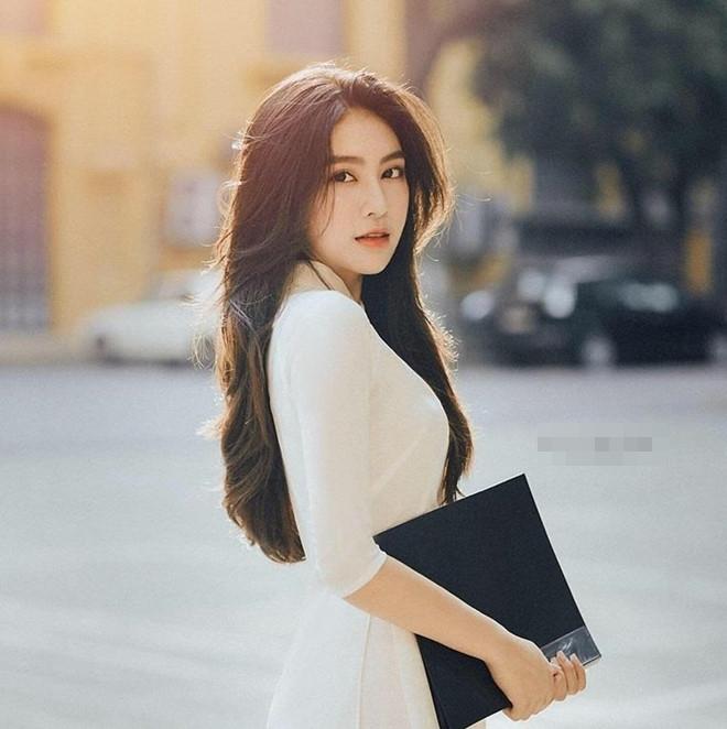 Nữ sinh mặc quân phục gây chú ý trong kỳ thi THPT quốc gia-3