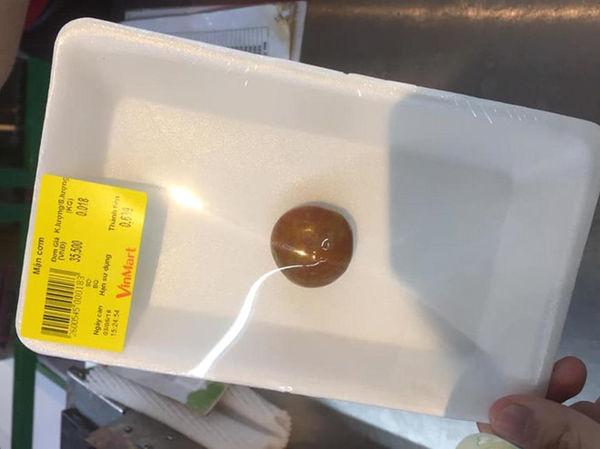 Sau vụ thanh niên vào siêu thị mua 1 quả vải, dân tình đua nhau mua 1 quả khiến hội thu ngân ngán ngẩm-5