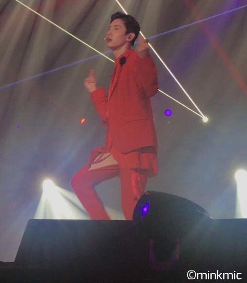 Nhảy quá hăng đến nỗi rách quần lộ cả nội y, Changmin (DBSK) ghi điểm tuyệt đối nhờ cách xử lý vô cùng chuyên nghiệp-4