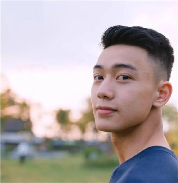 Hai nam sinh nổi như cồn sau kỳ thi THPT quốc gia 2019-3