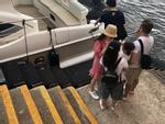 Quách Phú Thành thuê du thuyền sang nghỉ dưỡng bên vợ trẻ