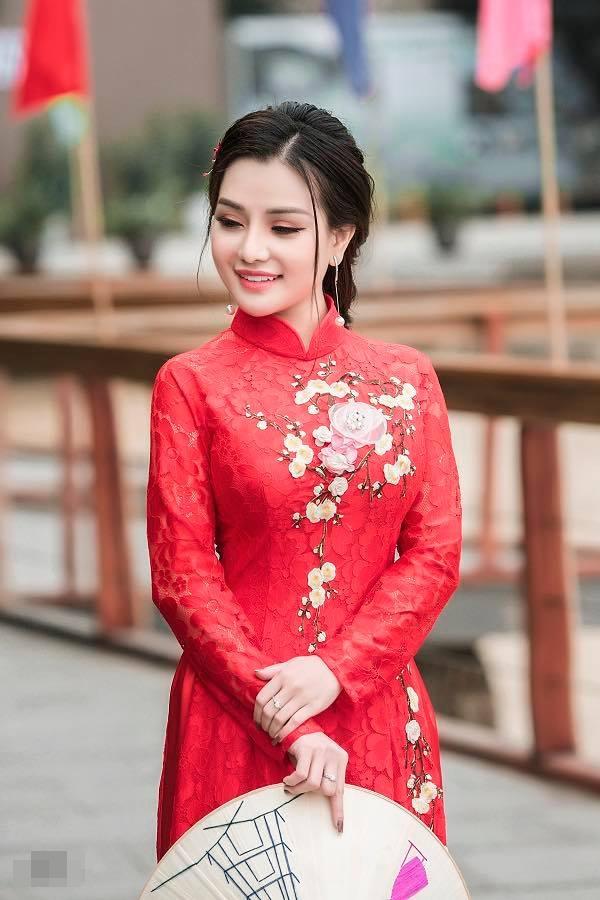 Sau màn hôn ngấu nghiến trai lạ, Mon 2K lại gây sốc với nhan sắc thực tế khác một trời một vực với ảnh tự đăng-7