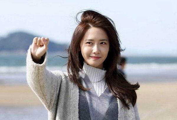 Yoona (SNSD) thú nhận thời đi học chưa từng nhận được chocolate từ nam sinh, toàn đi... ăn ké của bạn bè-1