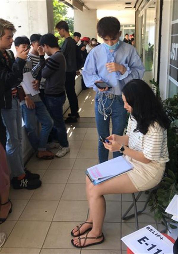 Hết đi thi SM và YG, nay Long Hoàng còn lân la định làm đàn em của BTS-3