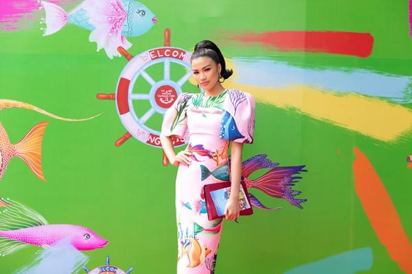 Ngạc nhiên chưa: Cũng có lúc Phượng Chanel ăn mặc không sến sẩm và lạc quẻ đây này!-9