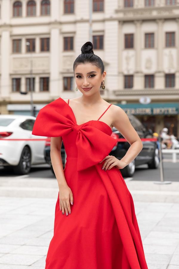 Ngạc nhiên chưa: Cũng có lúc Phượng Chanel ăn mặc không sến sẩm và lạc quẻ đây này!-13