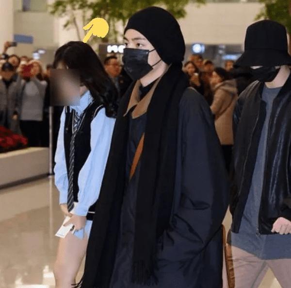 Chỉ đích danh 4 sasaeng fan khét tiếng nhất KPOP: Xinh đẹp, giàu có nhưng tính cách vô cùng biến thái-3