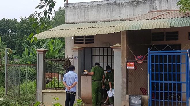 Lộ nguyên nhân con trai sát hại mẹ đẻ bằng kéo ở Bình Phước-1