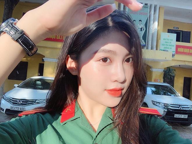 Nhan sắc 3 cô gái được dân mạng gọi là hotgirl quân nhân-1
