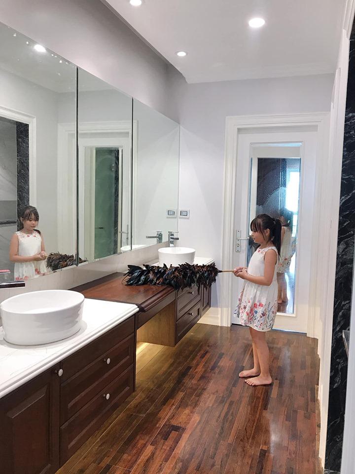 Hằng Túi khoe không trượt ngóc ngách nào của căn biệt thự nhiều tỷ mới sở hữu-14
