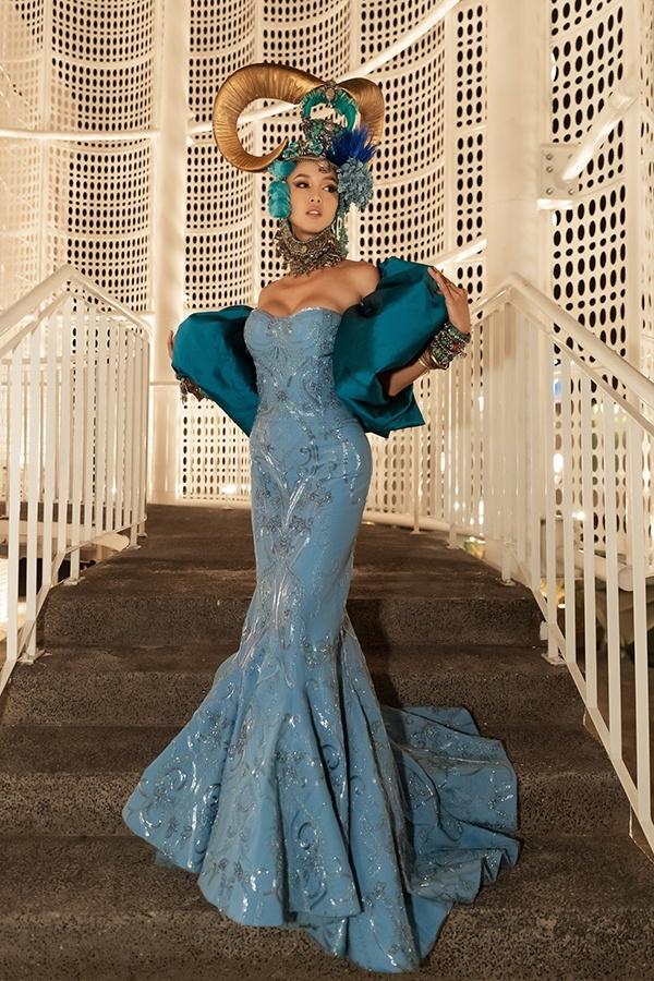 SAO MẶC XẤU: Thúy Vi - Hồ Ngọc Hà đồng loạt lộ miếng dán ngực kém duyên - Cindy Thái Tài khoe vựa trái cây sắp tràn khỏi váy-7