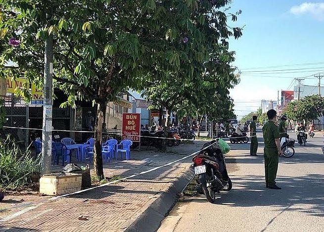 Không bo cho tiếp viên karaoke, một người bị đánh tử vong-2