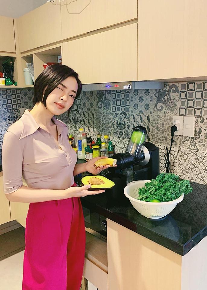 Nhìn lại nhan sắc sau 11 năm, Trang Lou thay đổi tất cả chỉ duy cặp má bánh bao vẫn trường tồn-2