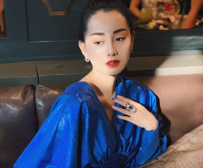 Mối quan hệ trên tình bạn - dưới tình yêu của 2 nữ MC nổi tiếng-1