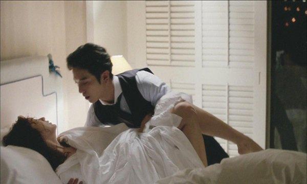 Nhờ mẹ đẻ trông cháu để đi làm, câu hỏi của bà với con rể khiến tôi đỏ mắt-1