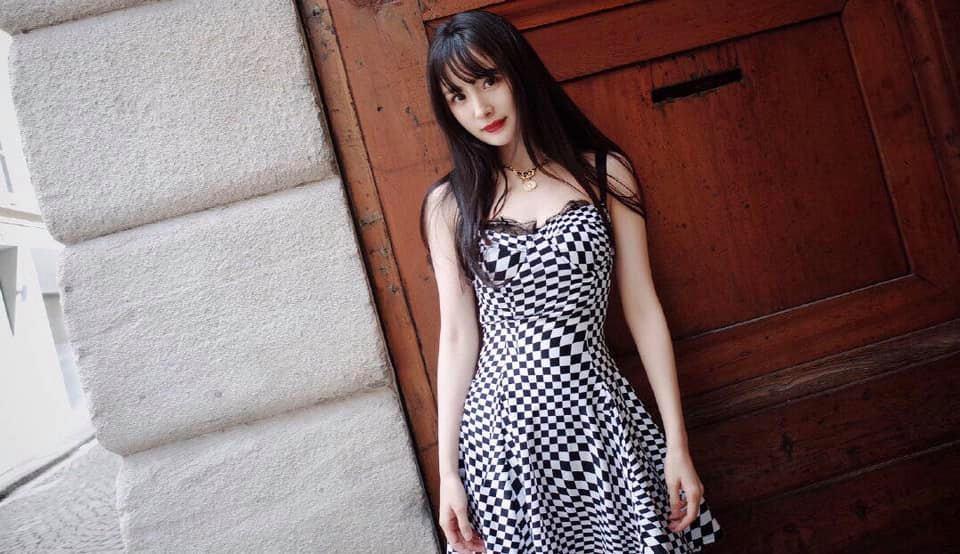 Nửa năm sau ly hôn, Dương Mịch ngày càng quyến rũ khi chăm khoe eo thon - chân dài-3