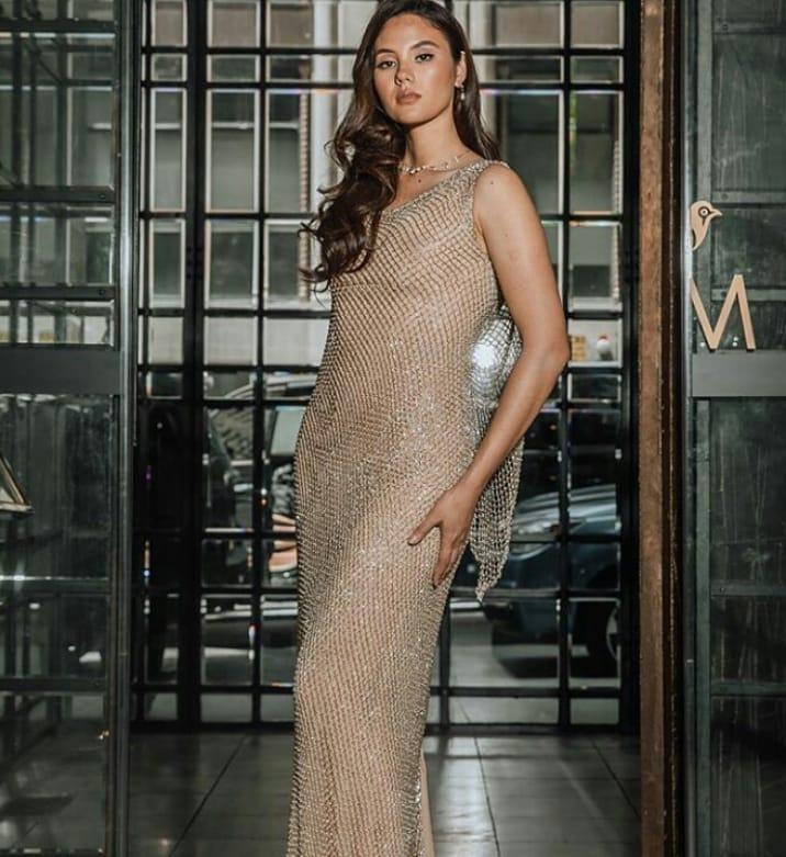 Hết vía với thời trang đã lôi thôi còn sến sẩm, tố cáo hình thể kém hoàn hảo của Hoa hậu Hoàn vũ 2018-15