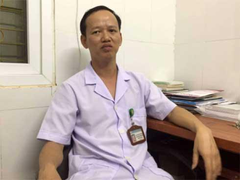 Vụ trẻ sơ sinh bị kéo đứt cổ: Bác sĩ trưởng khoa sản ở Hà Tĩnh phân trần tôi kéo một tí cổ đứa trẻ đã rời ra-3