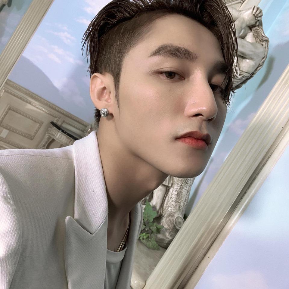 Sơn Tùng chia sẻ 1 năm rưỡi gian truân vì Hãy Trao Cho Anh nhưng lại khiến dân tình chết ngất bởi đôi môi căng mọng quá đỗi sexy-9