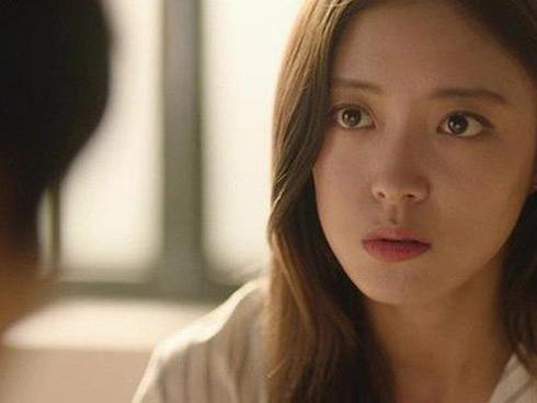 Gặp tình đầu của chồng cùng đi khám thai, thứ cô ta cầm trên tay khiến tôi run rẩy