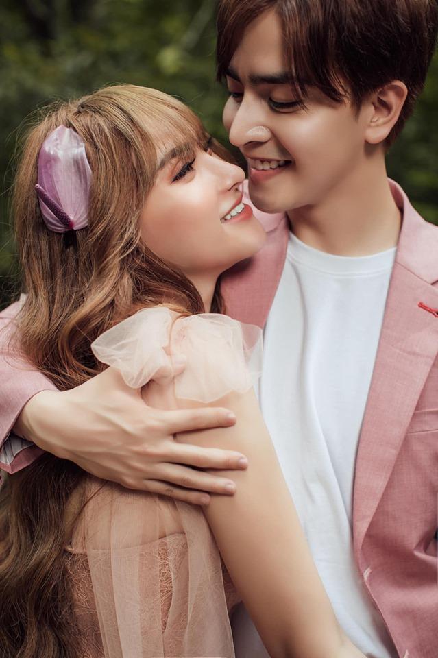 Thu Thủy và chồng kém tuổi khoe ảnh cưới mà cư dân mạng lại chỉ nhăm nhe soi bụng và 2 chiếc mũi lạ kỳ-4