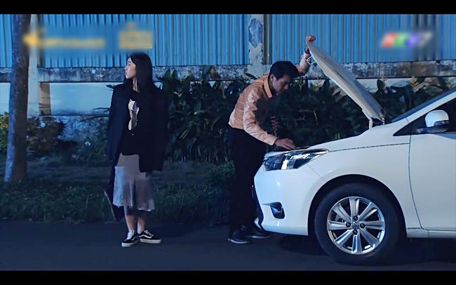 Diệu Nhi hôn đắm đuối trai lạ giữa đêm, fans đồng loạt gọi tên Anh Tú-5