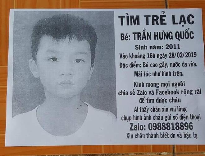 Người cha ở Sài Gòn ôm con khóc trong hạnh phúc sau hơn 4 tháng tìm kiếm mỏi mòn-2
