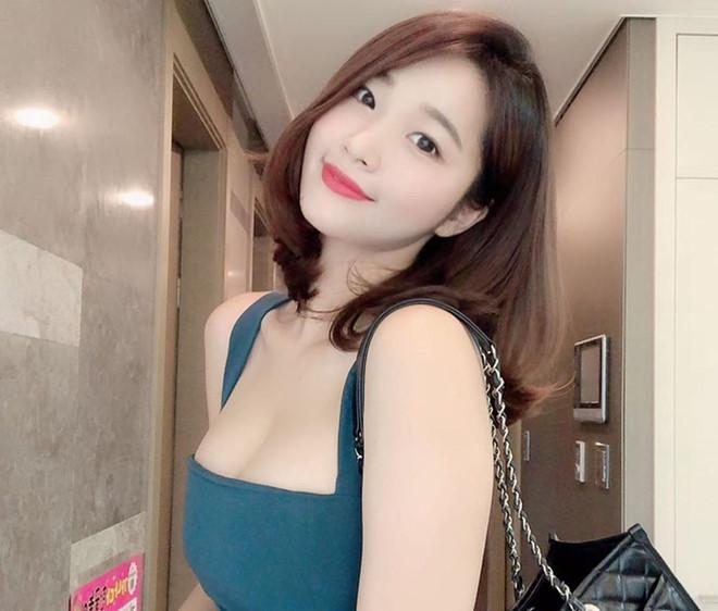 Hot mom Hàn Quốc xinh đẹp hút follow khi thường khoe ảnh gợi cảm-1