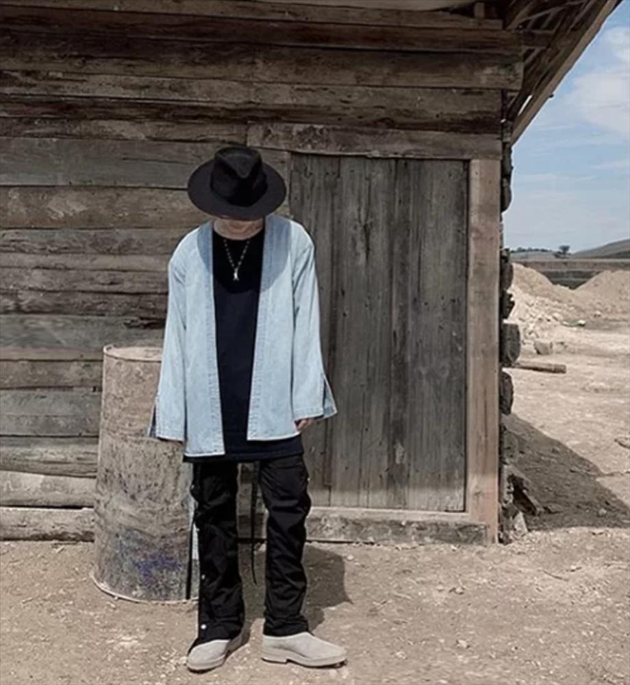 Những bộ đồ chất chơi nhưng khiến Sơn Tùng lộ chân ngắn-3