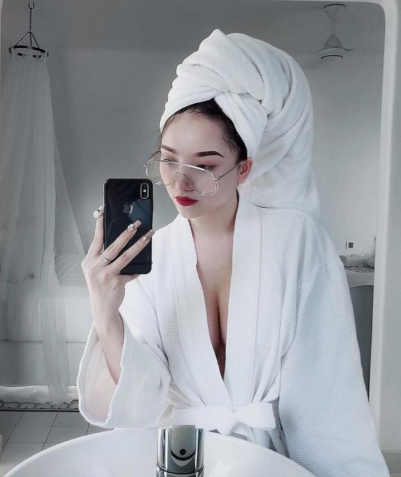 Bạn gái Vũ Văn Thanh khoe vòng 1 căng mọng, xứng danh top đầu trong dàn Wags tuyển thủ Việt-6