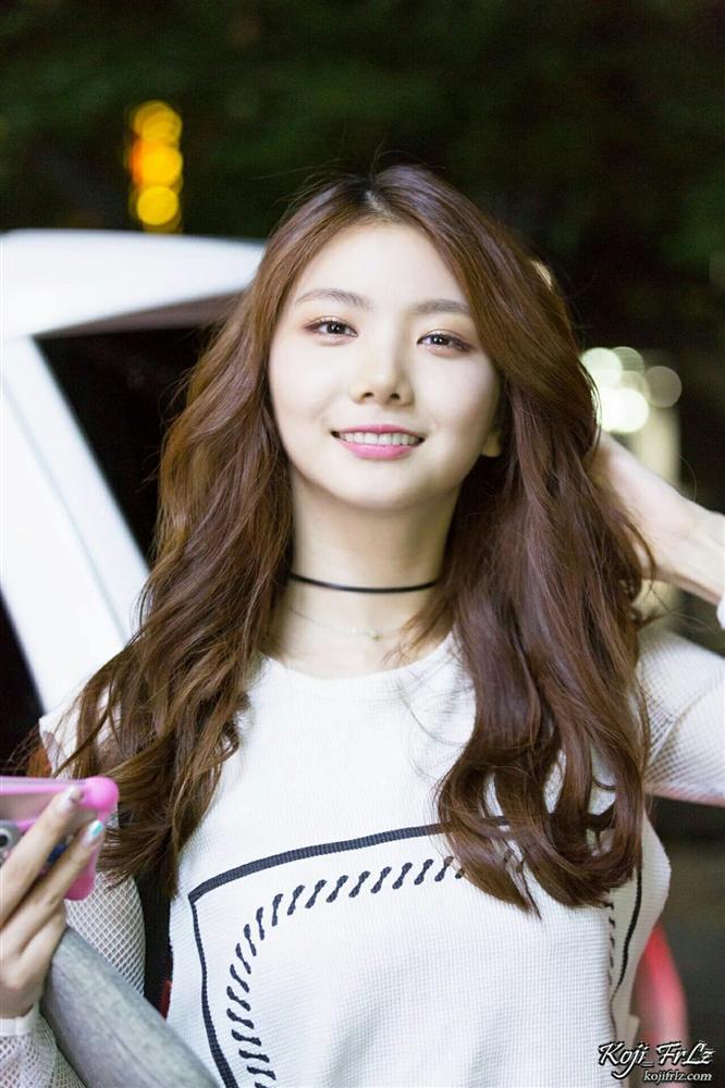 BLACKPINK Lisa chứng minh đẳng cấp khi ảnh tự sướng cán mốc 2 triệu likes chỉ sau 4 giờ-5