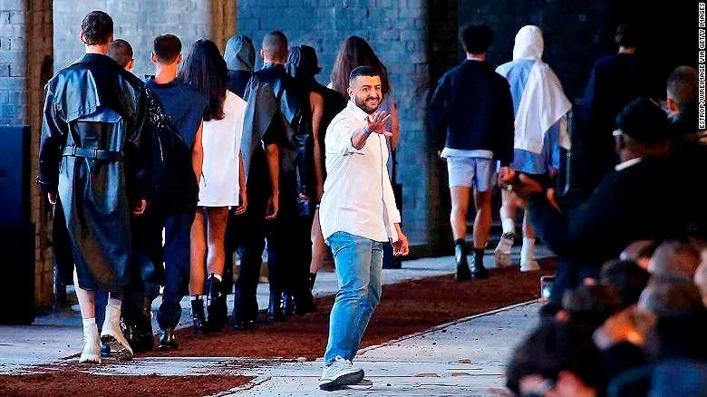 Hoàng tử UAE đột tử bí ẩn tại Anh-2