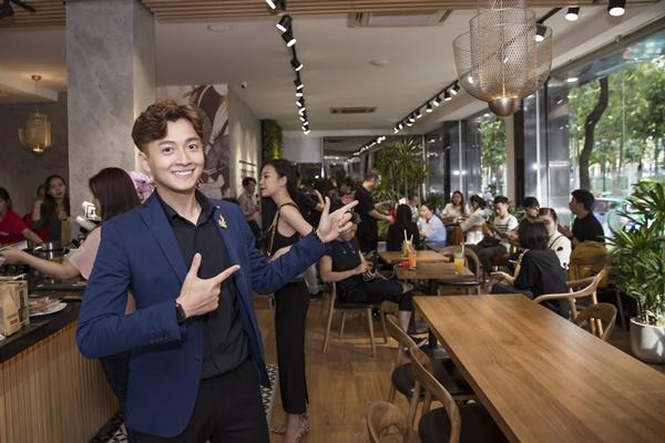 Trường Giang cùng dàn sao Việt đổ bộ cơ sở kinh doanh chúc mừng Ngô Kiến Huy lên chức ông chủ-2