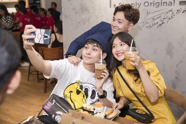 Trường Giang cùng dàn sao Việt đổ bộ cơ sở kinh doanh chúc mừng Ngô Kiến Huy lên chức ông chủ-4